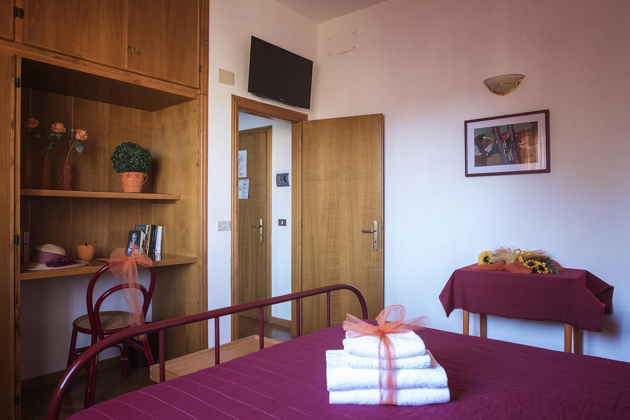Albergo La Bussola Аббадиа Сан Сальваторе Экстерьер фото